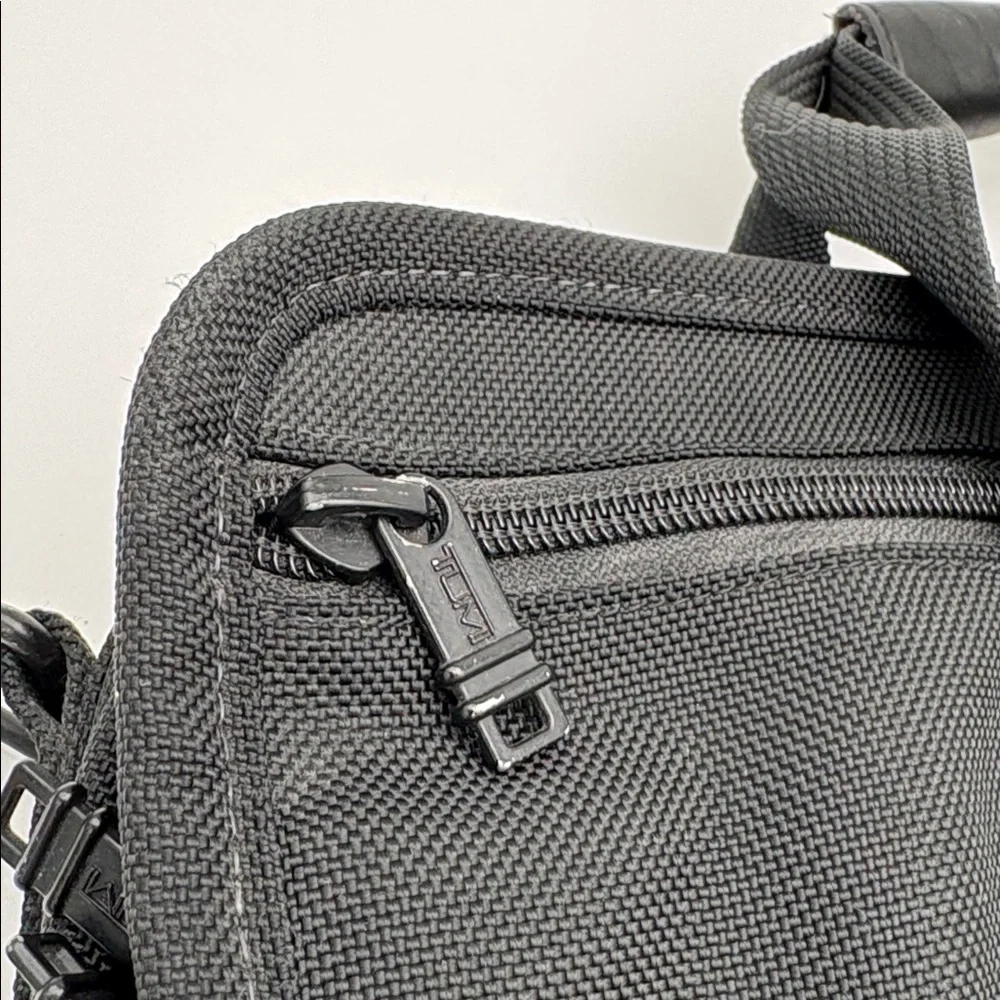 Tumi Black Laptop Travel Work Case 16x12